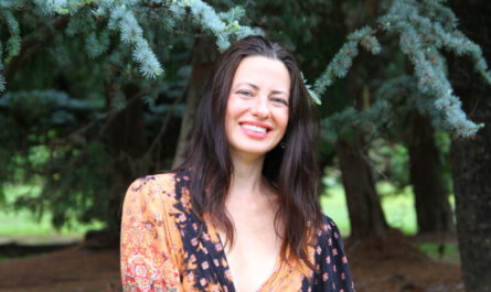 The Worthy Goddess Club with Mary Walker Golden, Yoga Teacher and Wellness Coach
